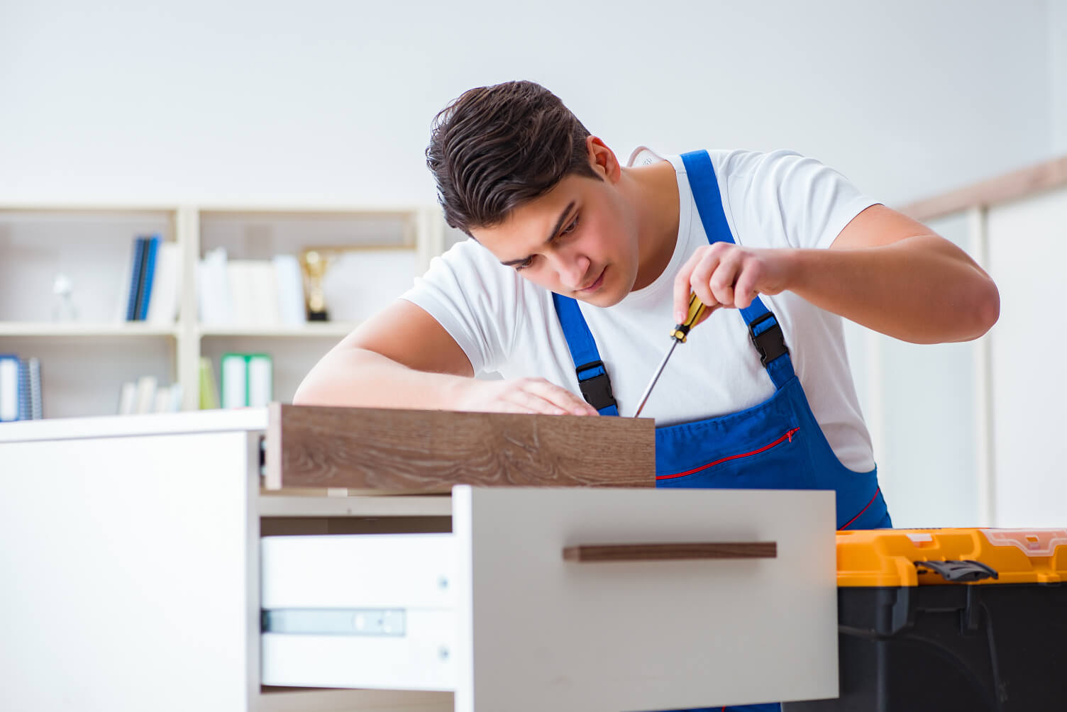 Can Movers Disassemble Furniture