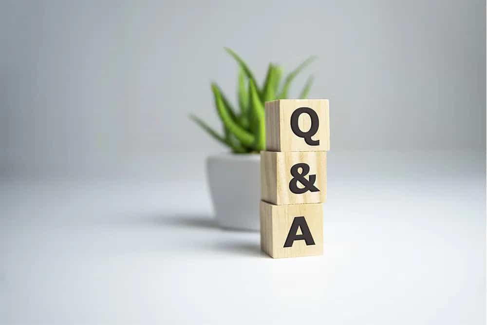 Question And Answer Blocks On A Table